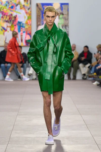 Look 1
